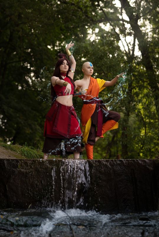 Модели показали косплей главных героев "Аватара: Легенда об Аанге"