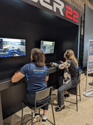 Хлоя Грейс Морец попросила Twitter собрать ПК &mdash; с RTX 4090 она планирует играть в Warzone 2 в 4K при 400 fps