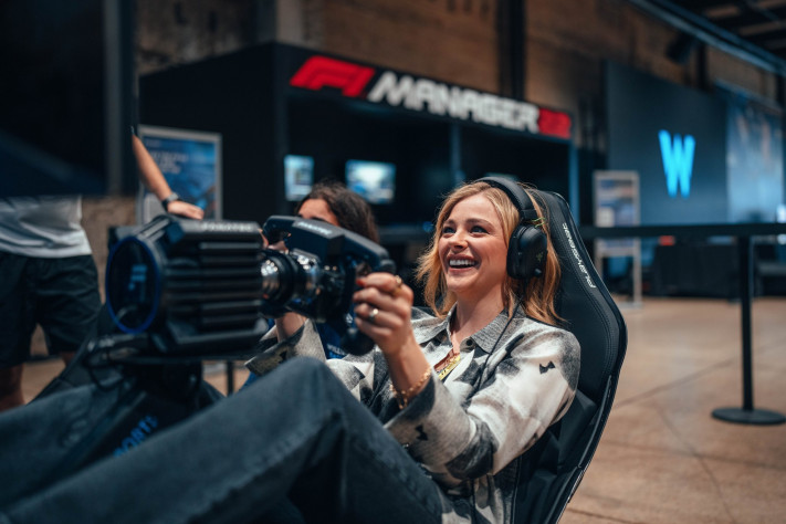 Хлоя Грейс Морец попросила Twitter собрать ПК &mdash; с RTX 4090 она планирует играть в Warzone 2 в 4K при 400 fps